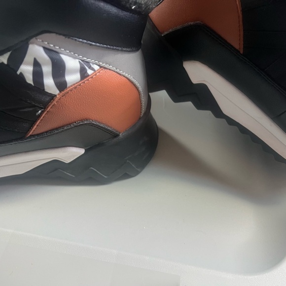 Cougar Sneakers Boot - Picture 7 of 8